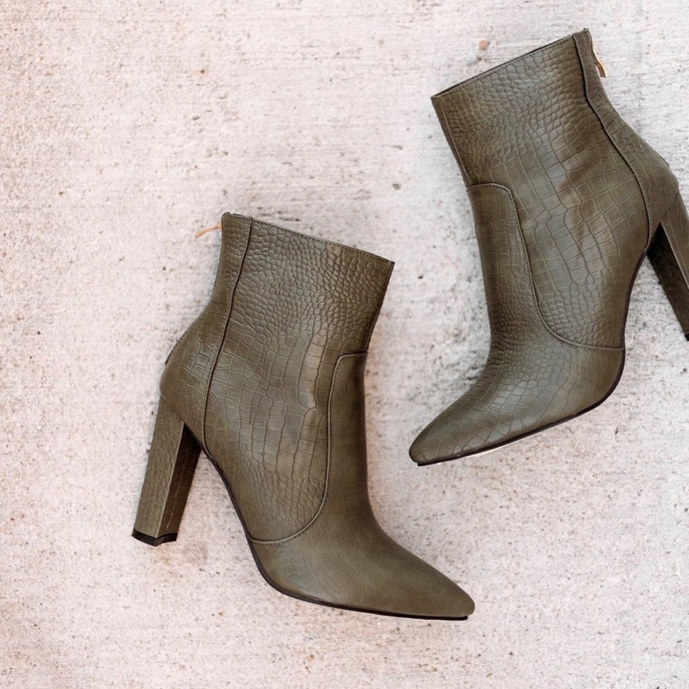 Billini Kourt Croc Boot Size 7